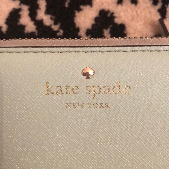 Kate Spade Wristlet - Picture 2 of 7
